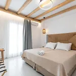 Birikos Hotel&suites *