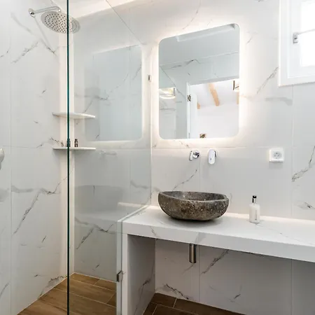 Birikos & Appartement Ágios Prokópios