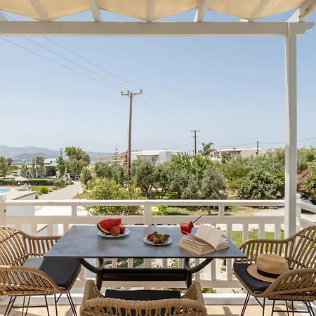 Birikos Hotel&suites *