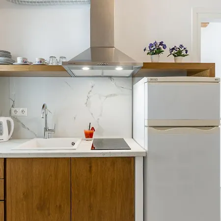 Apartment Birikos &