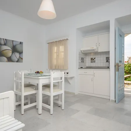 Birikos & Apartamento Agios Prokopios (Naxos)